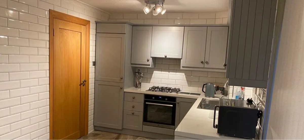 Kitchen Doors and Gas Hob and Sink - Image 1