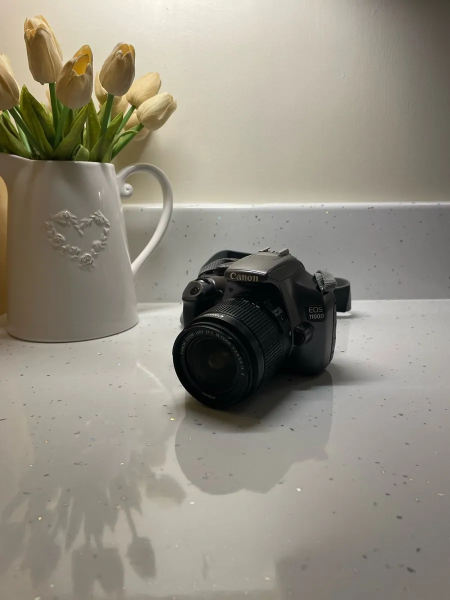 Canon EOS 1100D - Image 1