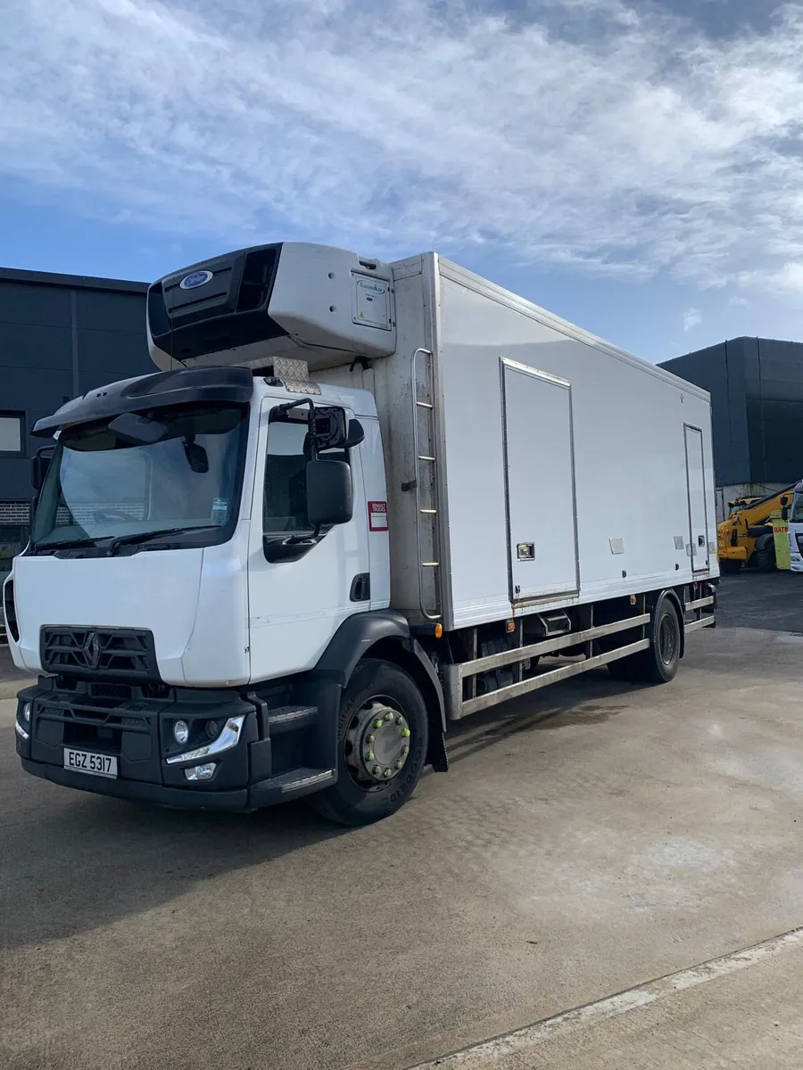 October 2017 Renault D18 18-250 - Image 2