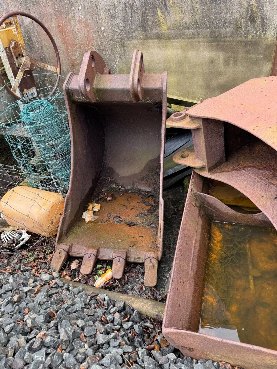 Digger bucket - Image 1