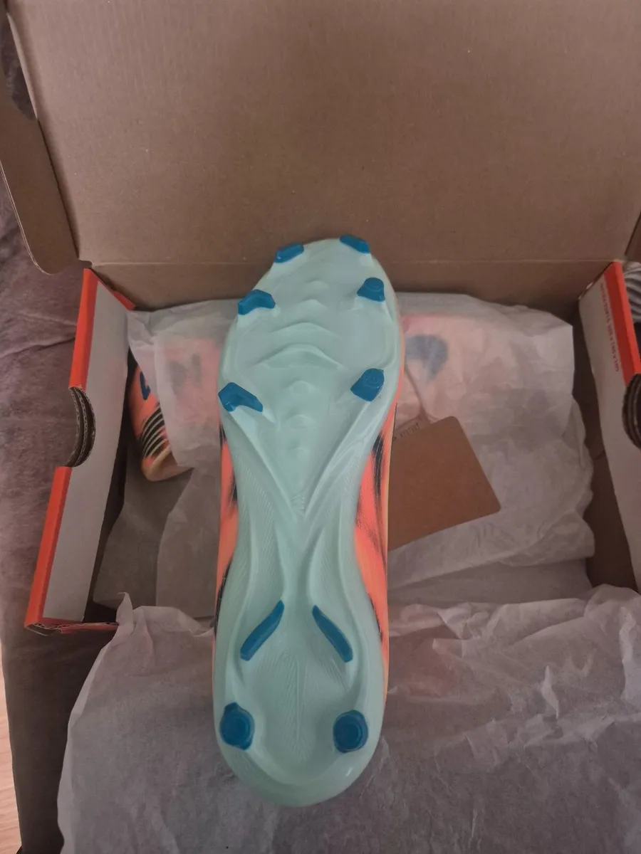 Football boots - Image 3