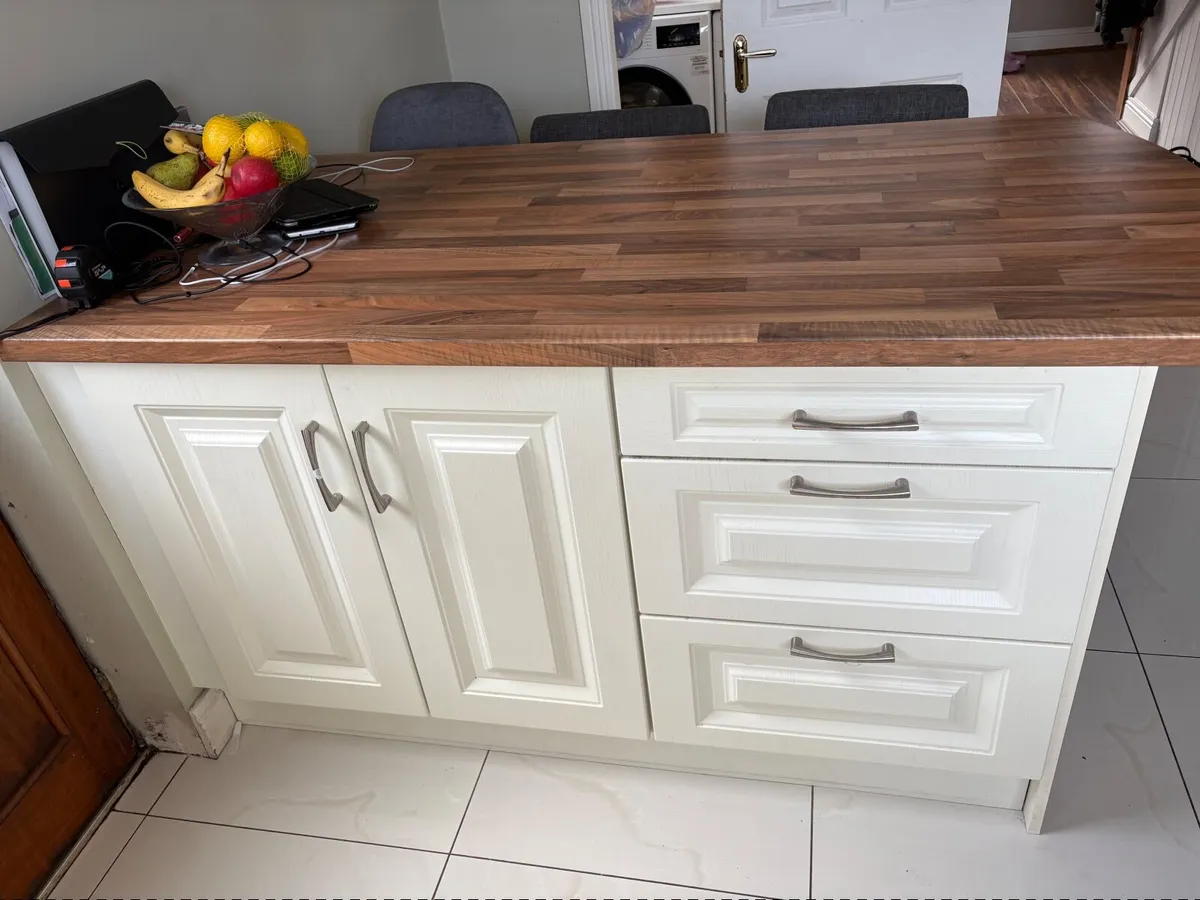 Kitchen units & appliances - Image 3