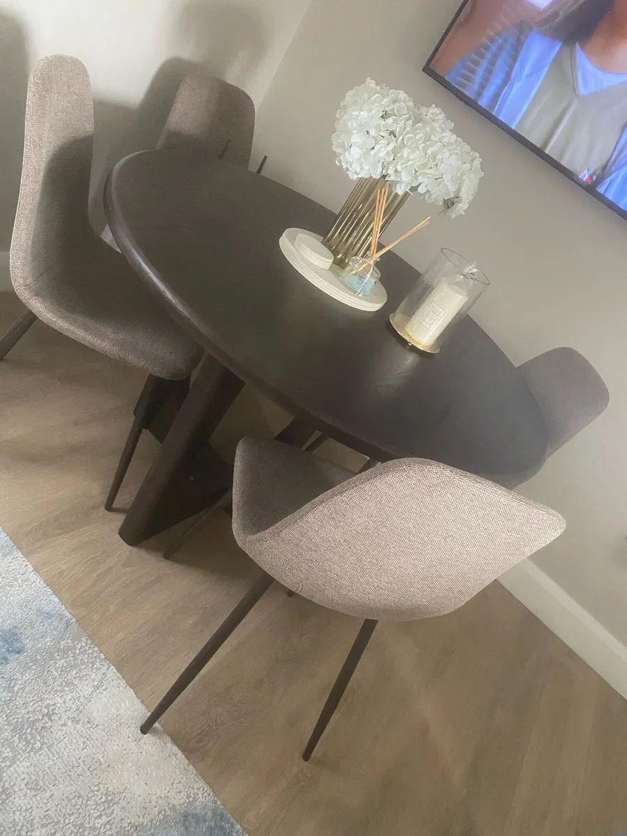 EZ LIVING dining table, coffee table & 4 chairs - Image 3