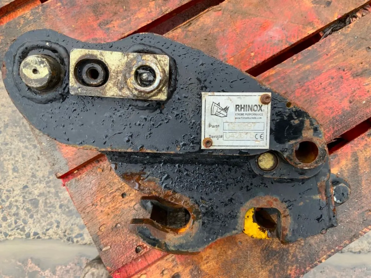 MINI DIGGER RHINOX QUICK HITCH....30mm......678 - Image 3