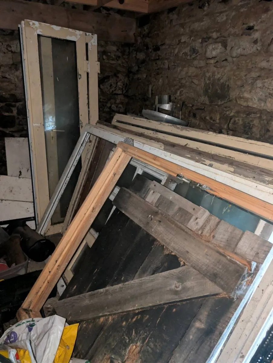 FREE TO TAKE: Old windows/frames - Image 1