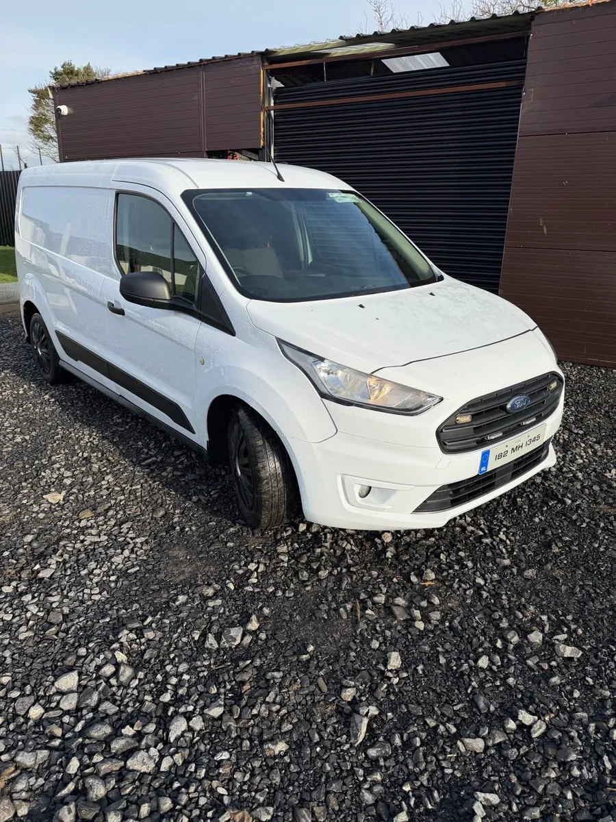 NO VAT Ford Transit Connect LWB 6 speed van - Image 2
