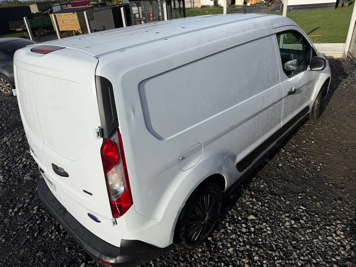 NO VAT Ford Transit Connect LWB 6 speed van - Image 4