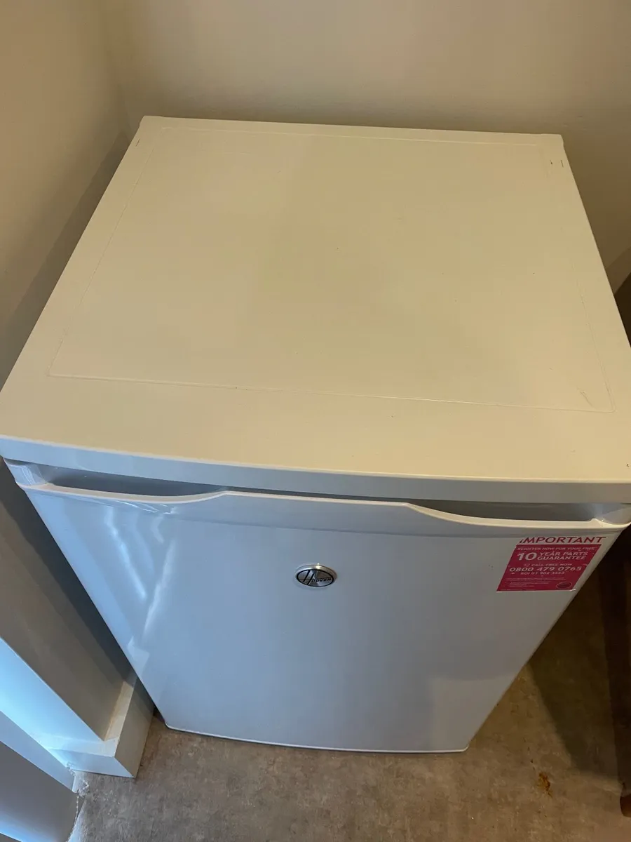 Under counter fridge - Image 2