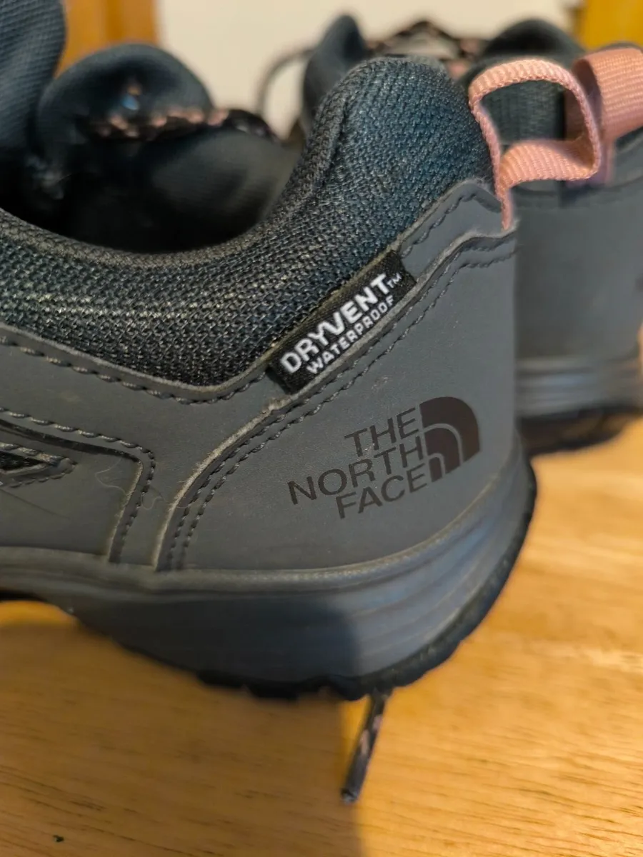 The north face 💦 - Image 2