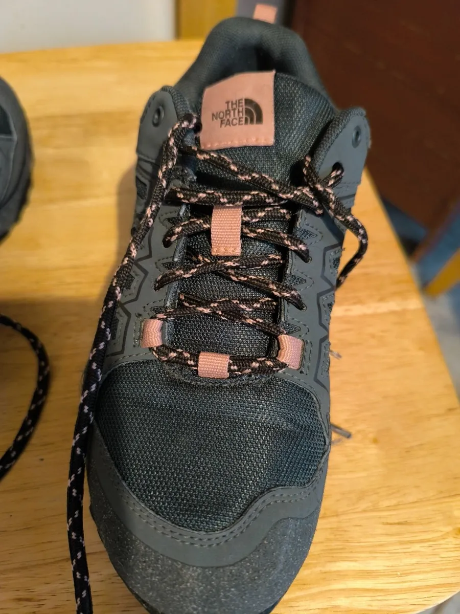 The north face 💦 - Image 4