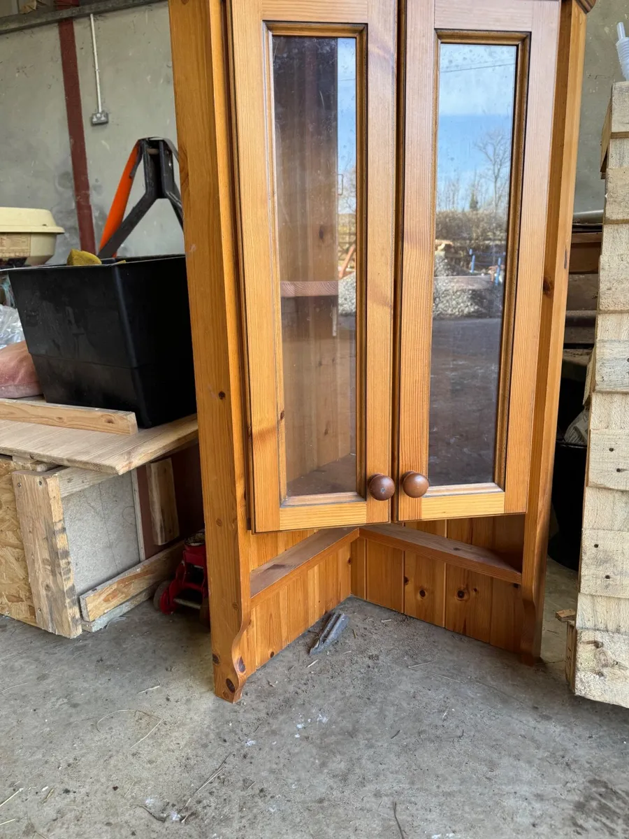 Corner display unit - Image 1