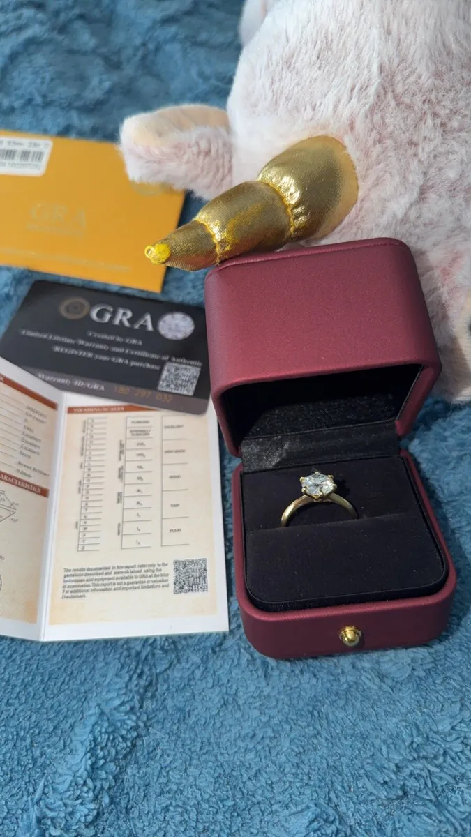 Engagement ring - Image 3