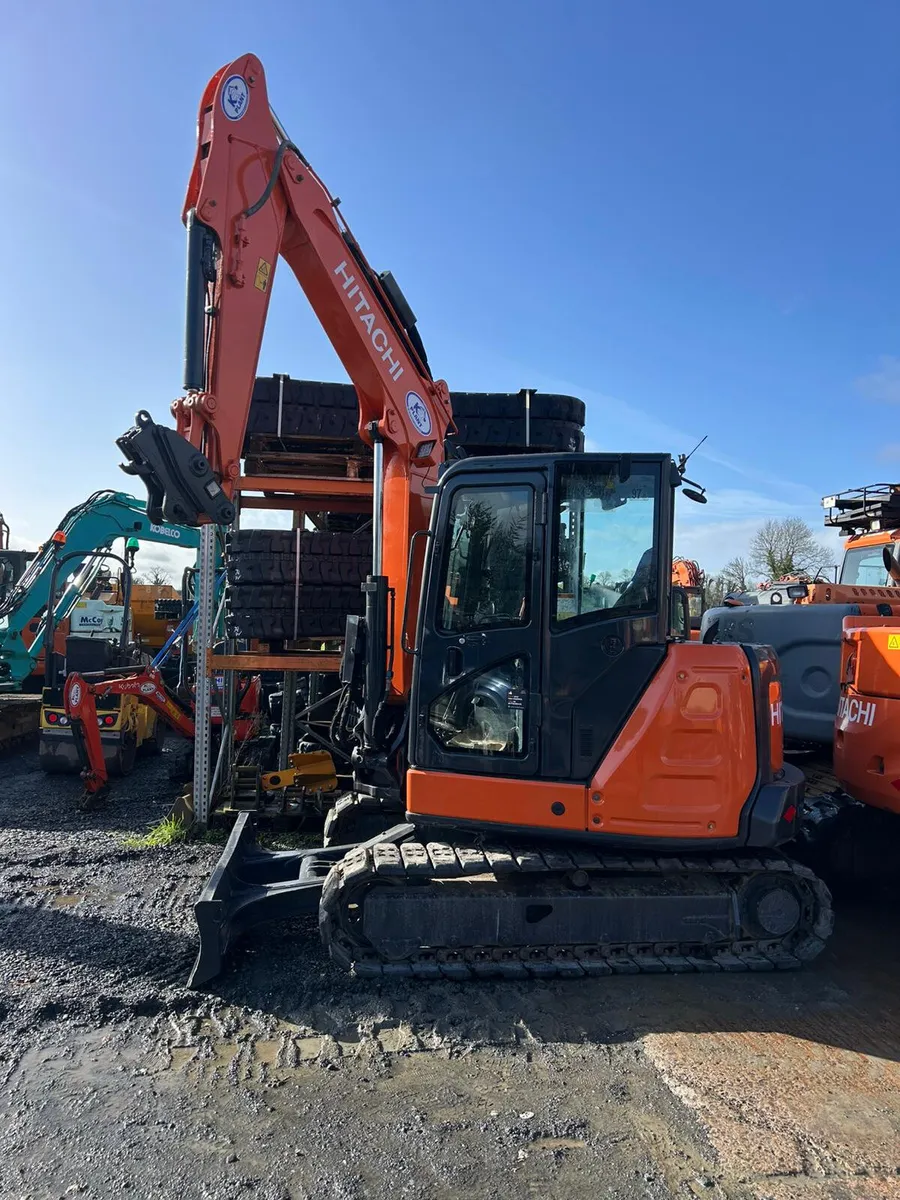 Hitachi ZX65USB-5 Year 2018 - Image 2
