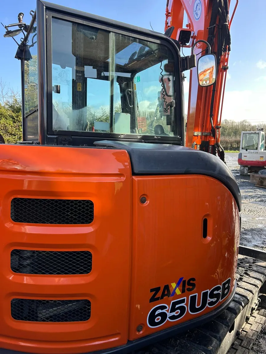 Hitachi ZX65USB-5 Year 2018 - Image 3