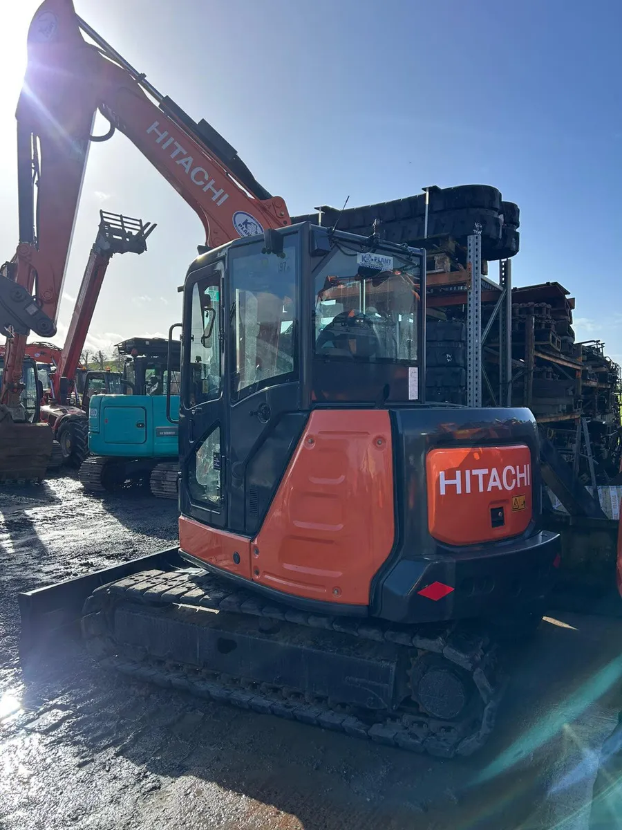 Hitachi ZX65USB-5 Year 2018 - Image 1