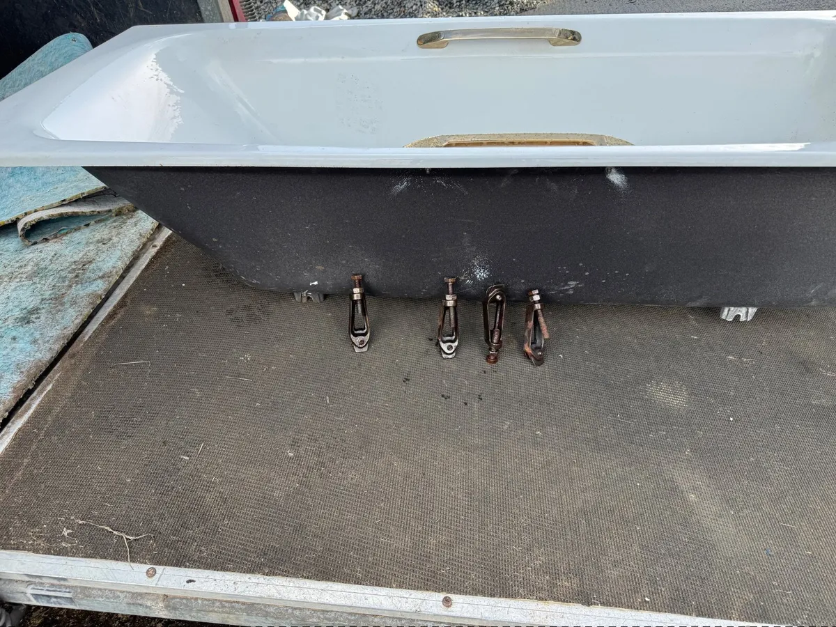 Cast Iron bath - Image 4