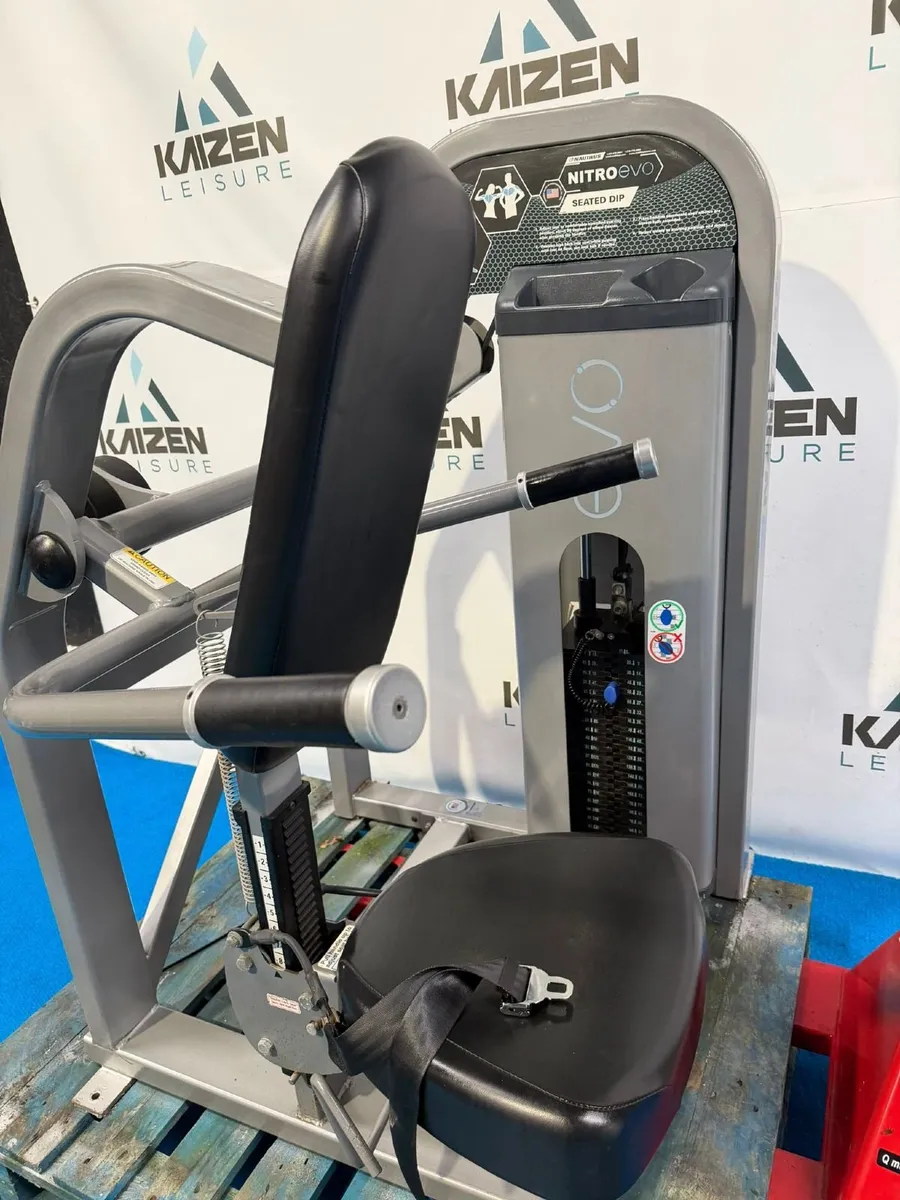 Nautilus Evo Seated Dip Machine - Image 1