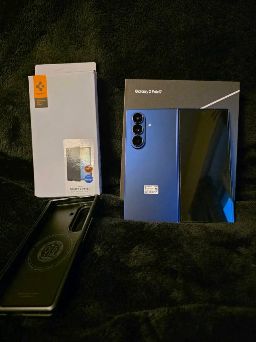 Samsung Galaxy Z Fold 7 512gb Blue + accessories - Image 2