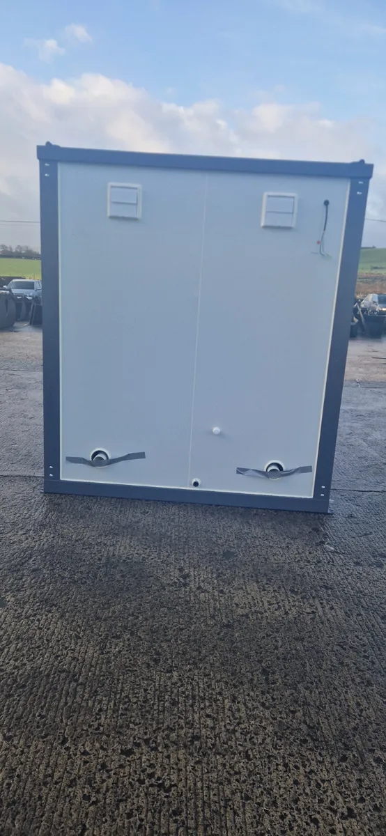 DOUBLE TOILET CUBICLE - Image 2