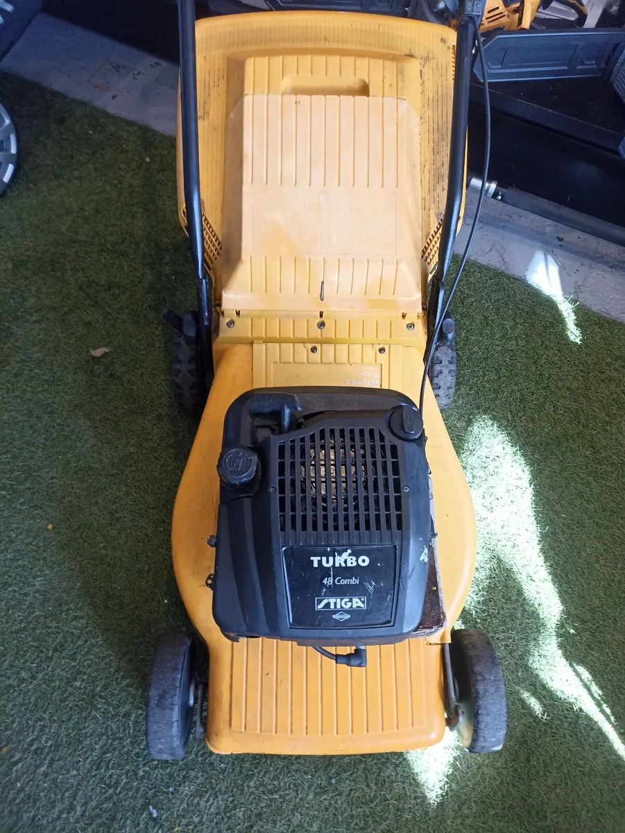 STIGA PUSH PETROL LAWNMOWER FOR SALE - Image 2