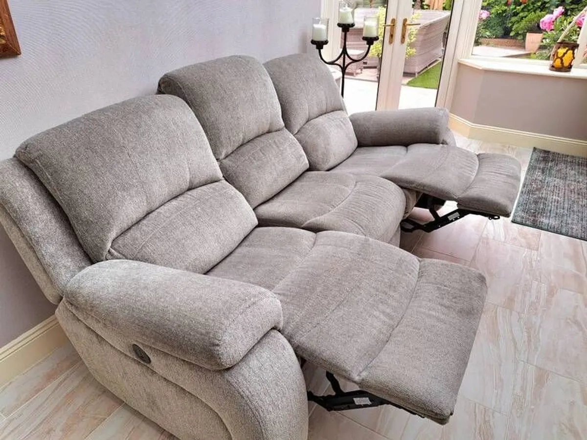 3seater electric recliner - Image 2