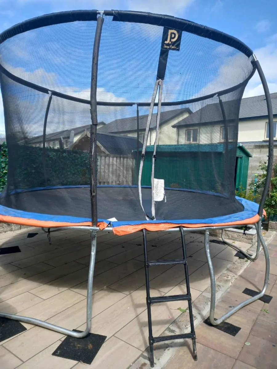 Big steady Trampoline - Image 1
