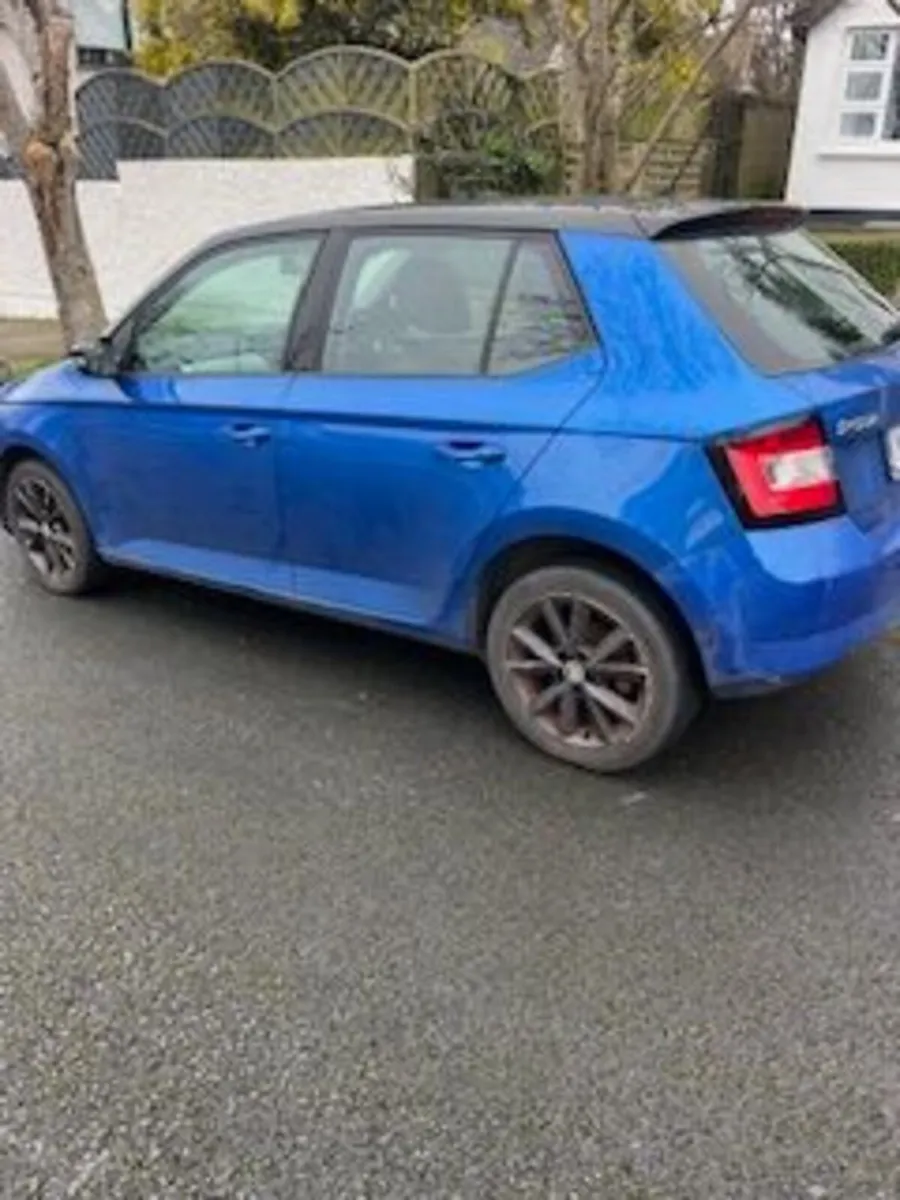Skoda Fabia 2015 - Image 2