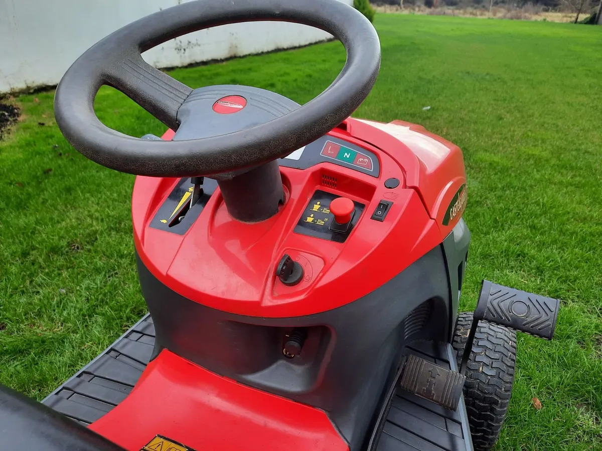 Castlegarden Ride On Lawnmower - Image 4