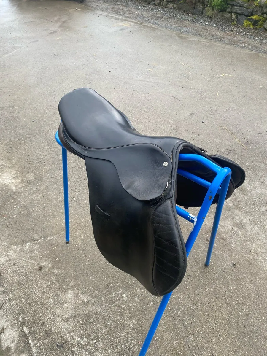 16 inch Berney saddle - Image 2
