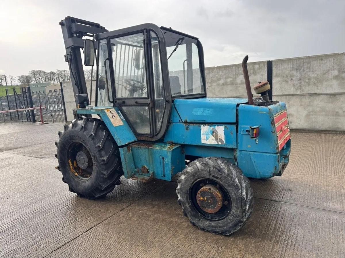 JCB 926 4WD ROUGH TERRAIN FORKLIFT - Image 4