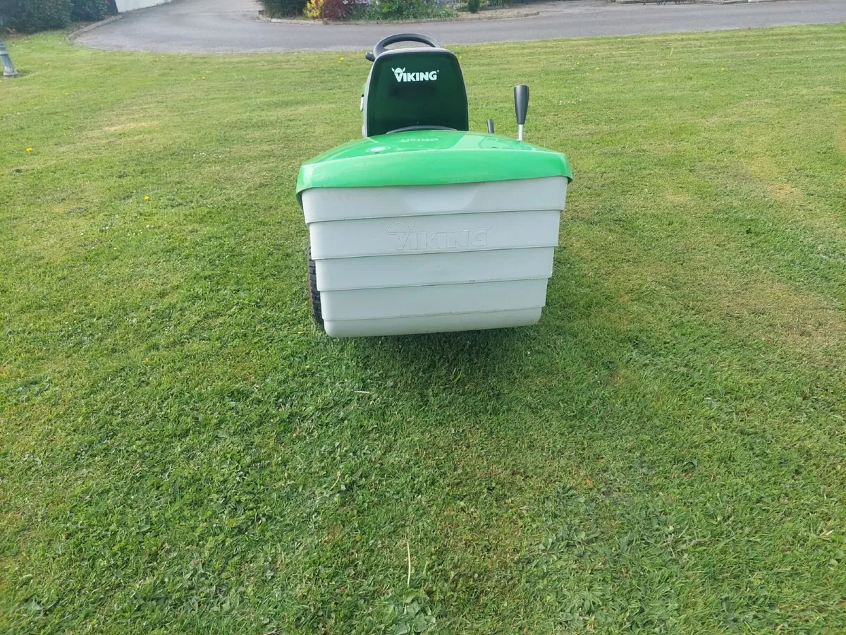 Viking Ride On Lawnmower - Image 4