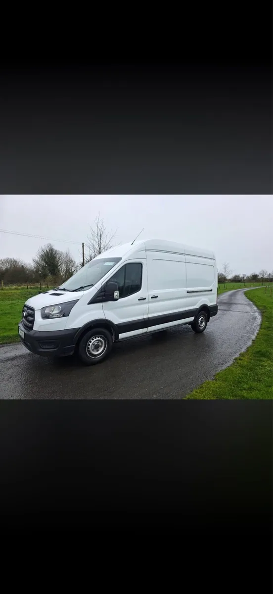 Transit van - Image 3