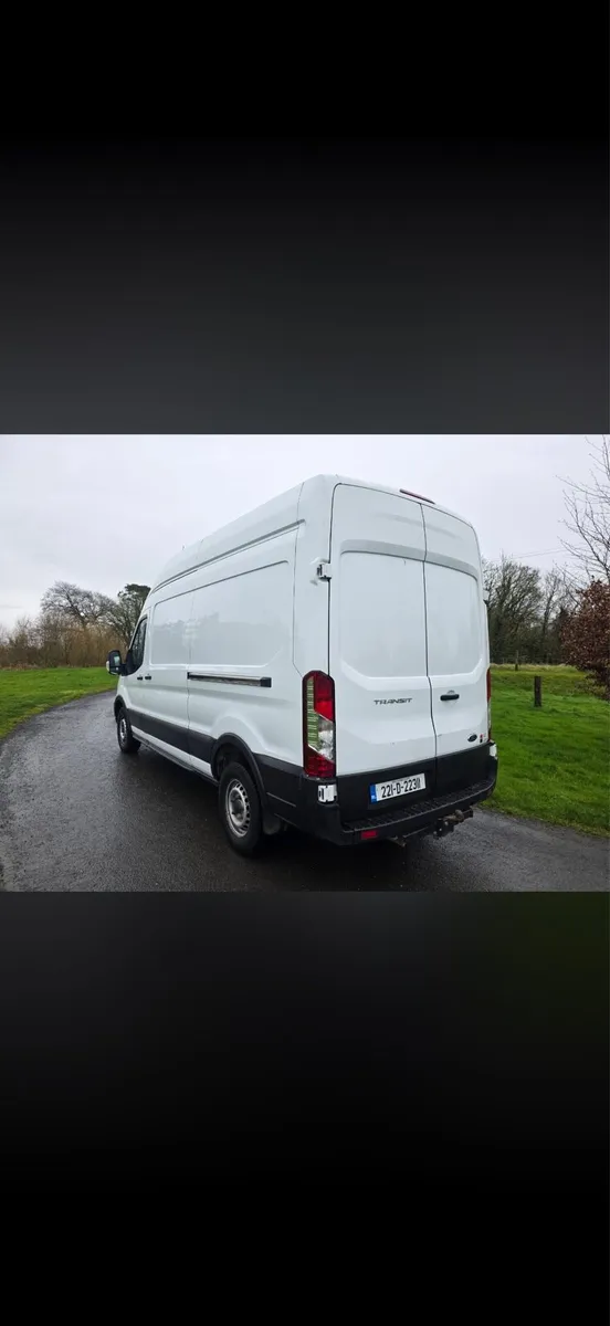 Transit van - Image 4