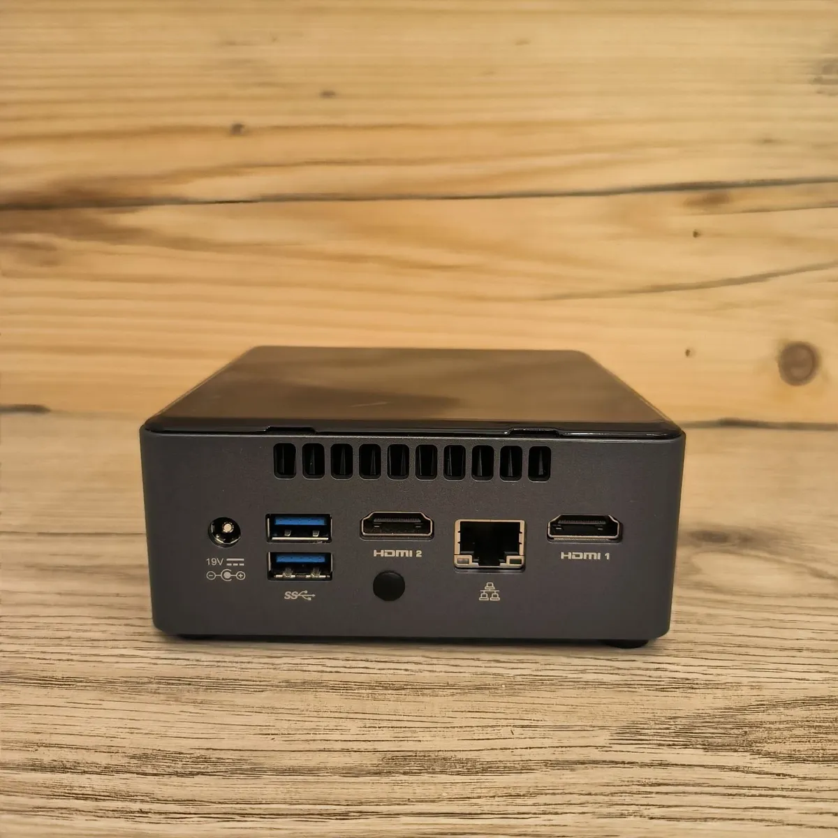 Intel NUC / 16Gb RAM / 512GB SSD / - Image 2