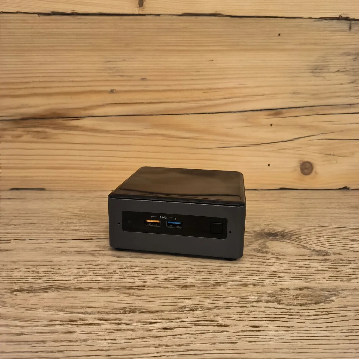 Intel NUC / 16Gb RAM / 512GB SSD / - Image 3