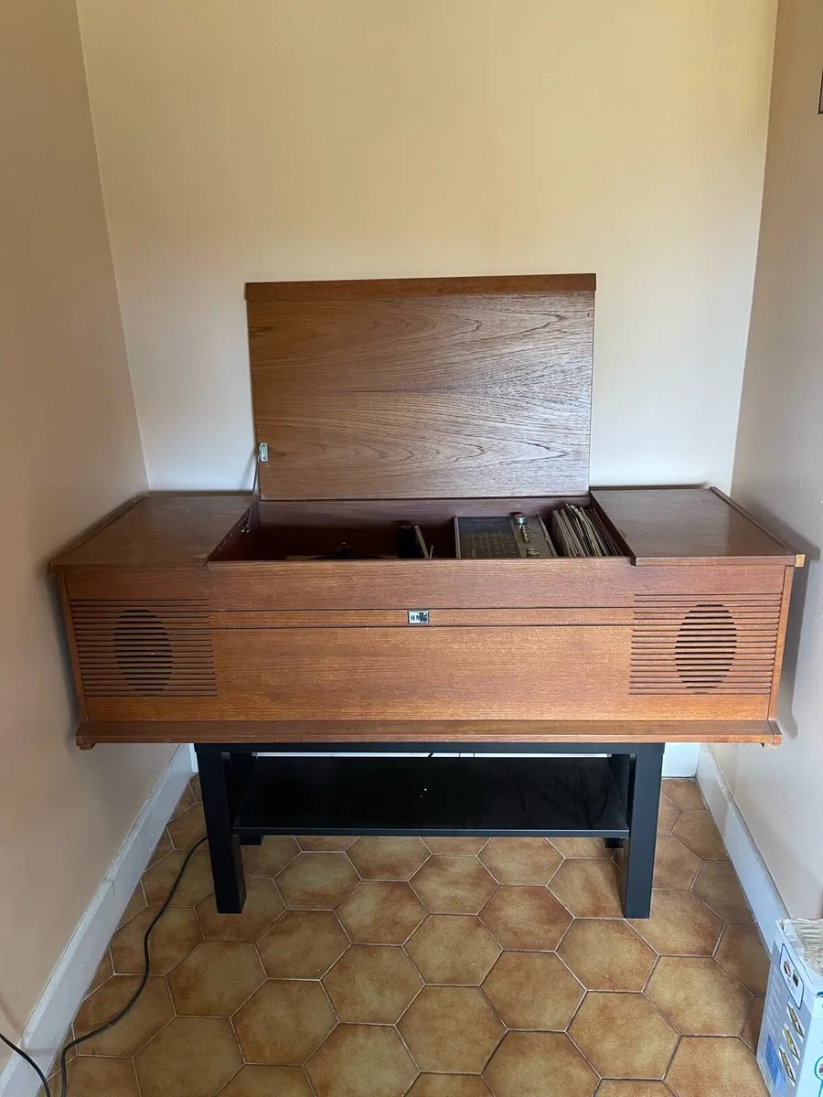 His master voice radio & record player - Image 1