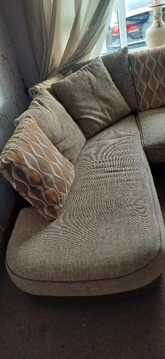 L shaped couch - Image 2