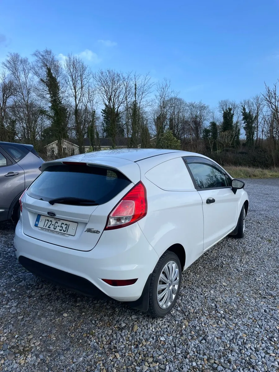 ford fiesta - FRESH CVRT - Image 2