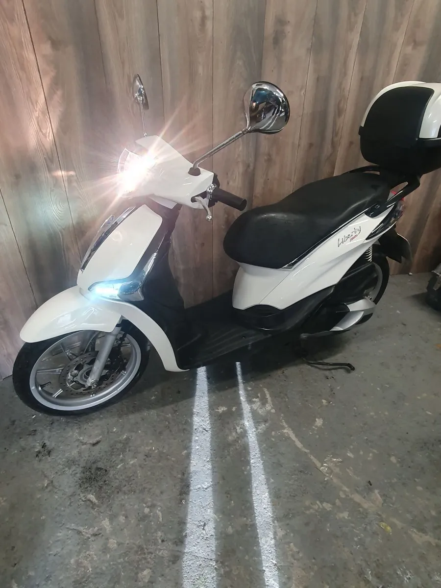 2024 piaggio beverly 125cc - Image 1