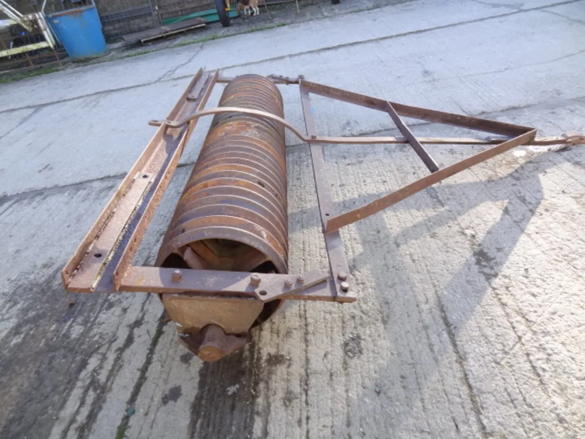 Trailed 8FT Cambridge Ring Roller - Image 4