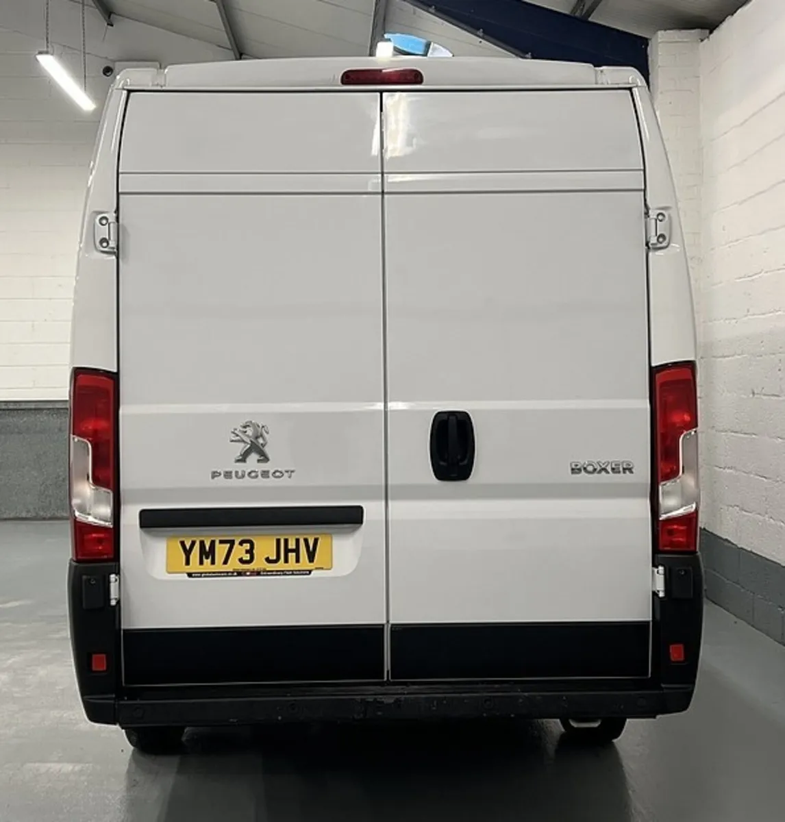 2023 Peugeot Boxer High Roof Panel Van - Image 4