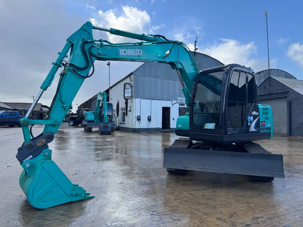 2012 Kobelco SK75 Excavator - Image 4