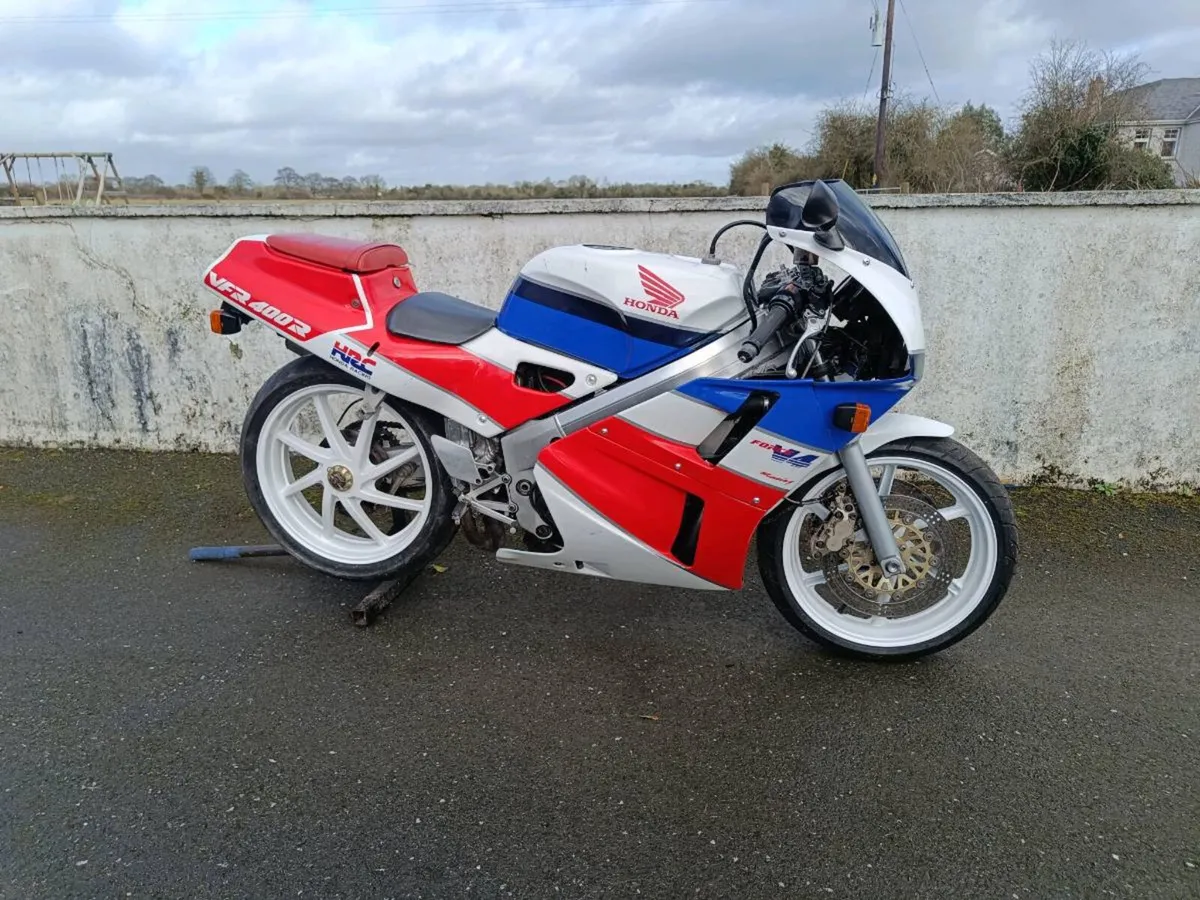 Honda VFR 400 nc30 - Image 2