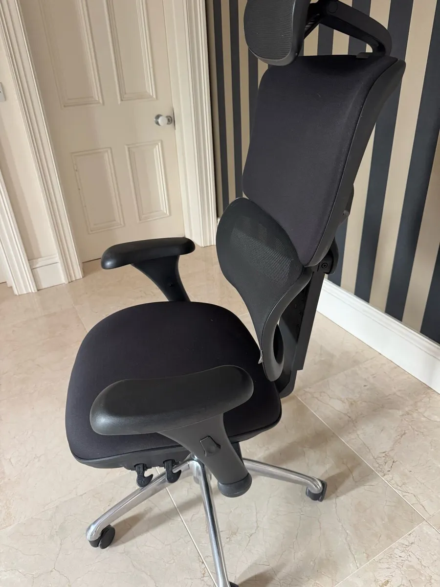 Office Chair - Realspace Executive Office Chair - Image 1