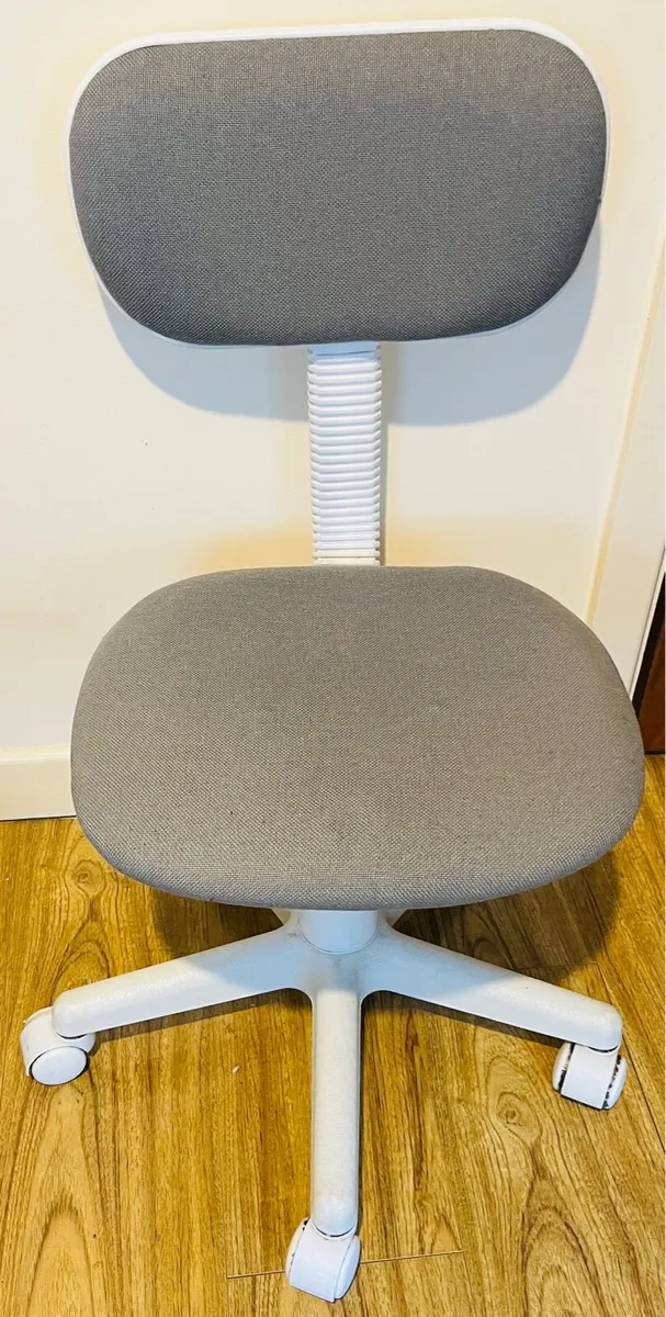 Office chair - Image 1