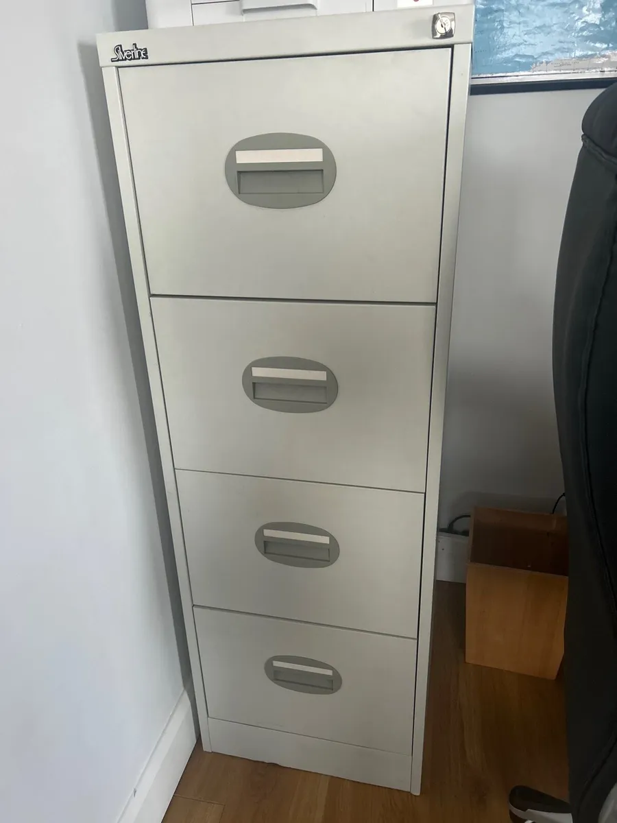 Filing Cabinet 4 drawer with keys - Image 1