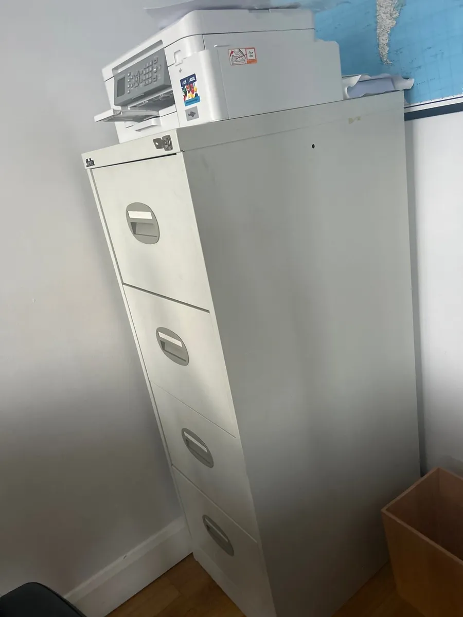 Filing Cabinet 4 drawer with keys - Image 2