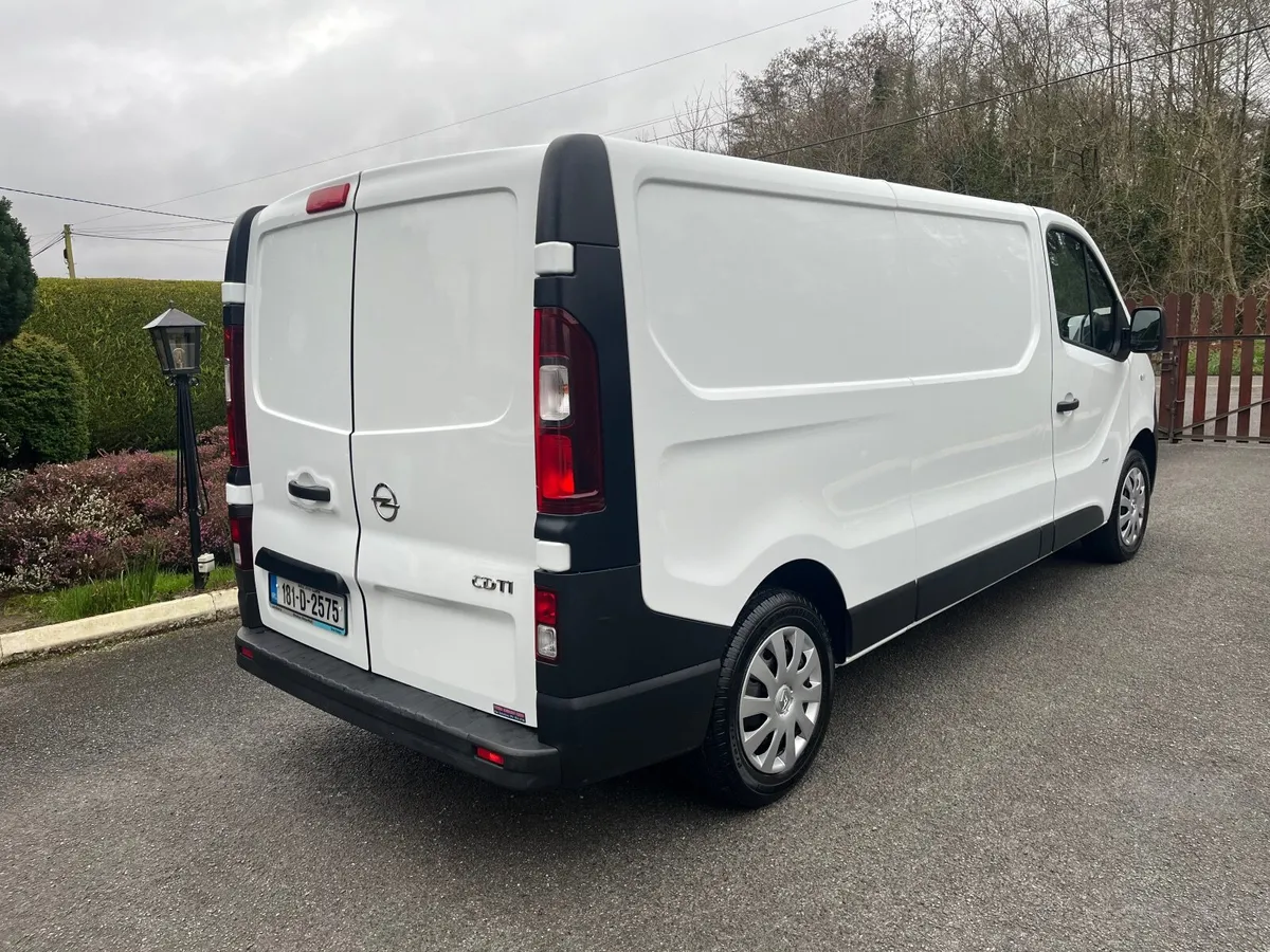 Opel Vivaro LWB - only 41k Kilometes - Image 4