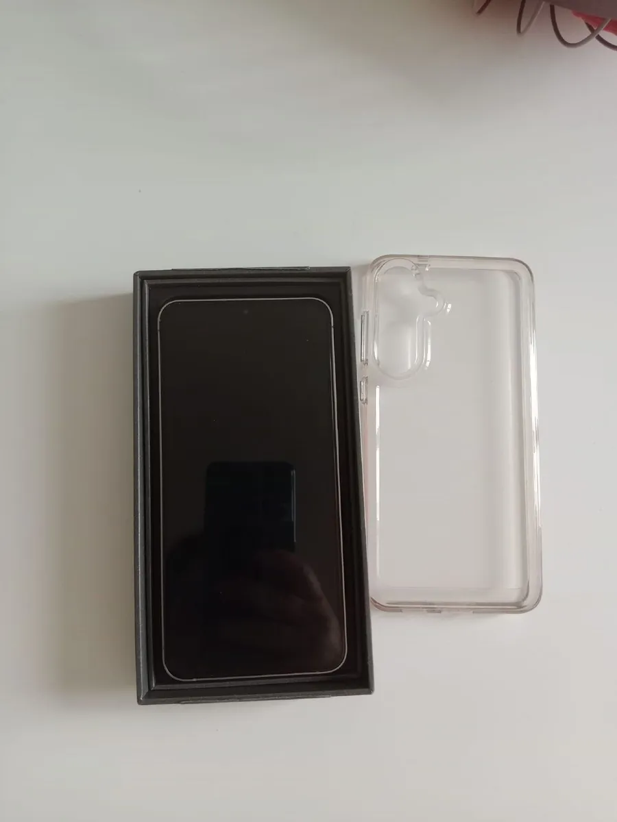 Galaxy S25 FE unlocked - Image 1