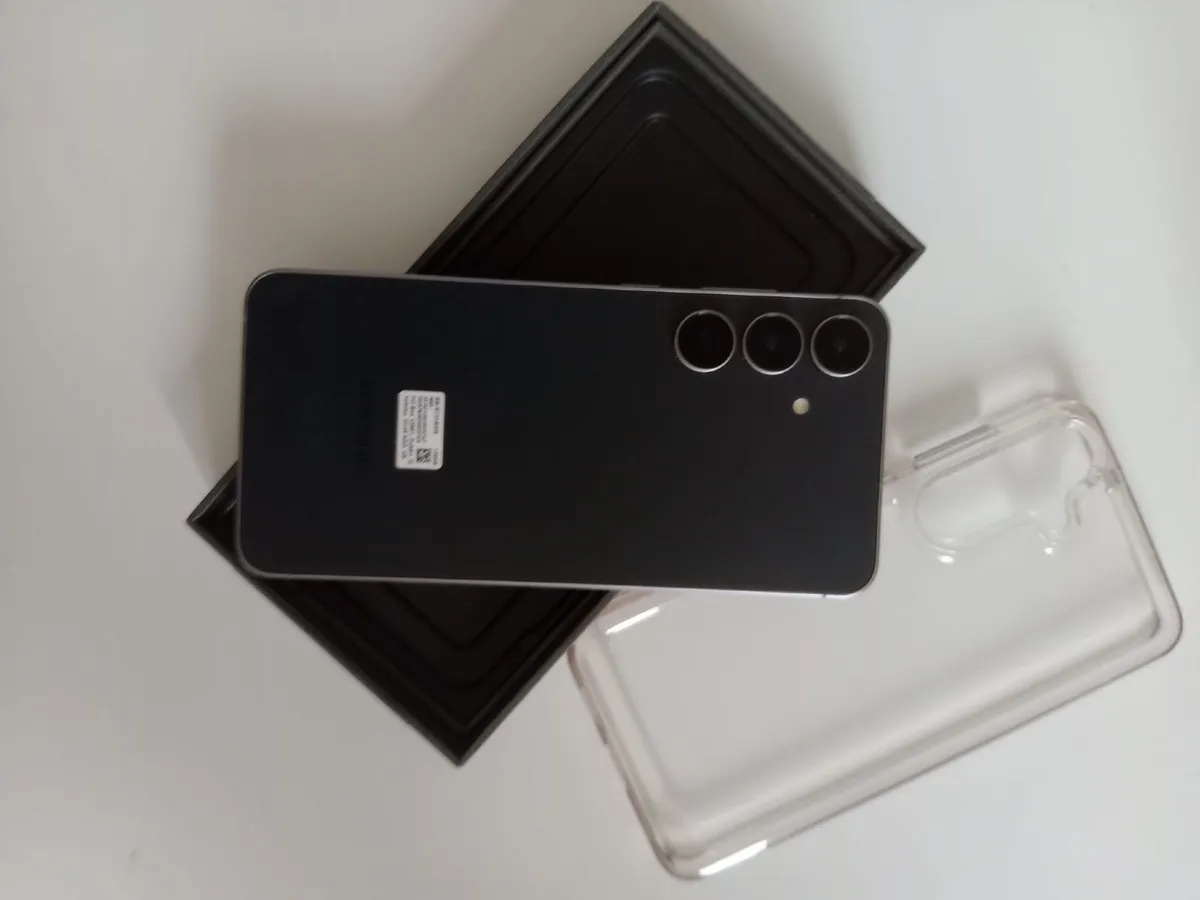 Galaxy S25 FE unlocked - Image 2